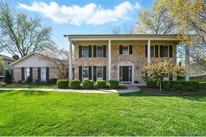 15988 Meadow Oak Drive, Chesterfield, MO 63017 - Photo 1