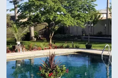 10140 Pinehurst Drive, Saint Louis, MO 63114 - Photo 1