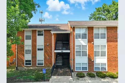 1951 Greenpoint Drive #103, Kirkwood, MO 63122 - Photo 1