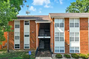 1951 Greenpoint Dr, Kirkwood, MO 63122 - Photo 1