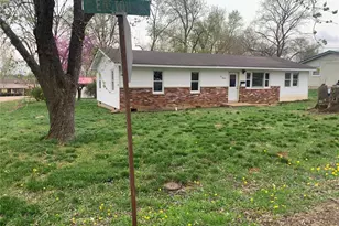 200 Easton St, Bonne Terre, MO 63628 - Photo 1
