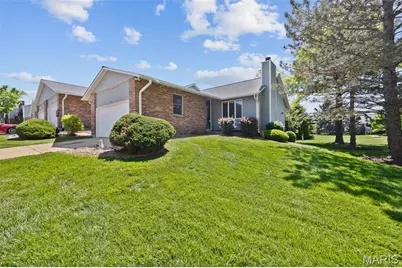 505 King Drive, Saint Charles, MO 63303 - Photo 1