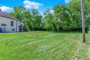 4229 Oakwood Ave, Pine Lawn, MO 63121 - Photo 1