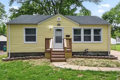 1901 Bainbridge Drive, Saint Louis, MO 63133 - Photo 1