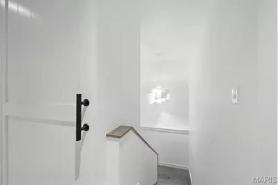 323 E Clinton Place, Kirkwood, MO 63122 - Photo 17