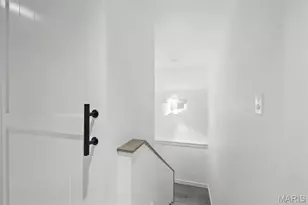 323 E Clinton Pl, Kirkwood, MO 63122 - Photo 17