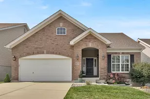 921 Meramec Grove Dr, Ballwin, MO 63021 - Photo 1