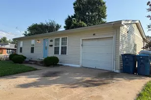 1496 Ville Rosa Ln, Hazelwood, MO 63042 - Photo 1