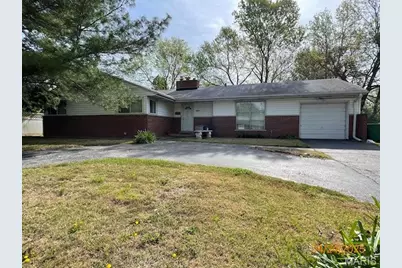 10104 Bellefontaine Road, Saint Louis, MO 63137 - Photo 1