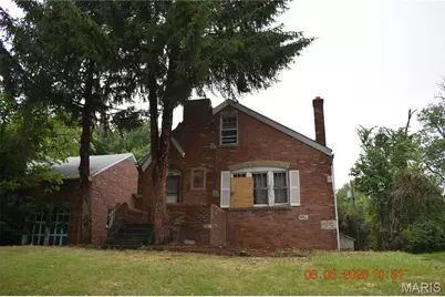 3835 Oakridge Boulevard, Northwoods, MO 63121 - Photo 1