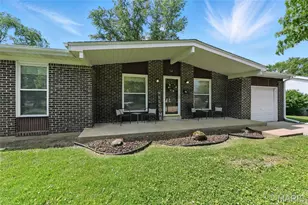 542 White Birch Way, Hazelwood, MO 63042 - Photo 1