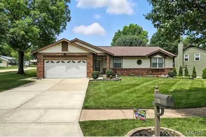 897 San Sebastian Drive, Fenton, MO 63026 - Photo 1