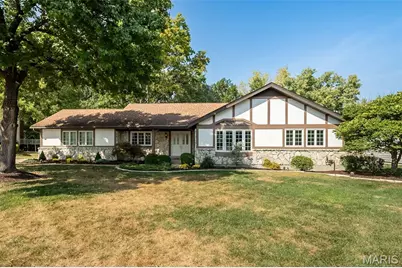 16053 Hunters Way Drive, Chesterfield, MO 63017 - Photo 1