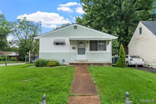 3301 Suncrest Ave, Breckenridge Hills, MO 63114 - Photo 1