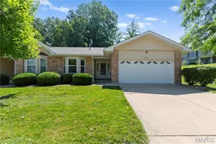 3119 Shady Oak Dr, Saint Charles, MO 63301 - Photo 1