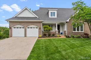 1931 Chesterfield Ridge Cir, Chesterfield, MO 63017 - Photo 1