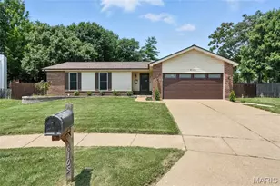 6105 Sunnymeadow Ct, Mehlville, MO 63129 - Photo 1