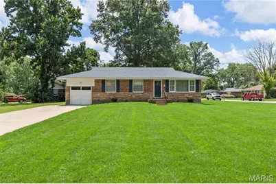 9639 Cutler Drive, Saint Louis, MO 63137 - Photo 1