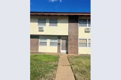 7262 Hazelcrest Drive, Hazelwood, MO 63042 - Photo 1