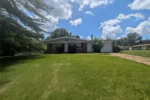 2780 Narraganset Dr, Florissant, MO 63033 - Photo 1