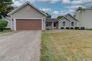 924 Zohner Ct, Florissant, MO 63031 - Photo 1