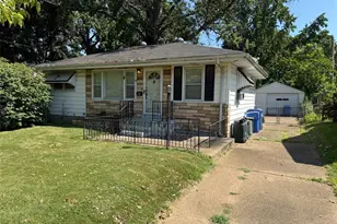 100 Du Bourg Ln, Florissant, MO 63031 - Photo 1