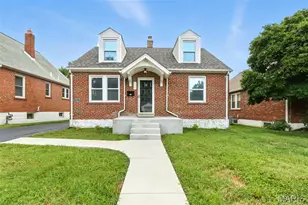 529 N 7th St, Saint Charles, MO 63301 - Photo 1