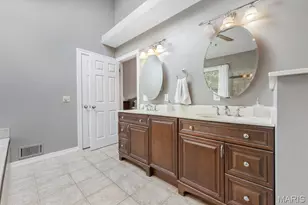 1947 Sumter Ridge Ct, Chesterfield, MO 63017 - Photo 33