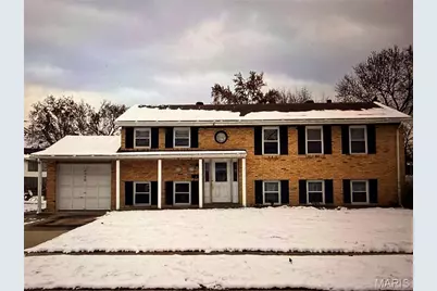 2250 Montagne Drive, Florissant, MO 63033 - Photo 1