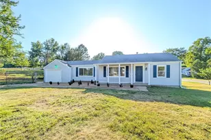 10800 St Francis Ln, Saint Ann, MO 63074 - Photo 1