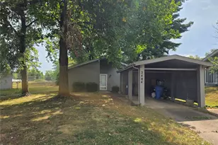 2484 Blue Heron Dr, Florissant, MO 63031 - Photo 1