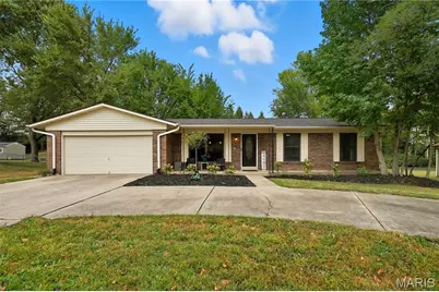 10 Twin Oaks Drive, Saint Charles, MO 63303 - Photo 1