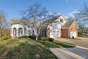 605 Spyglass Summit Dr, Chesterfield, MO 63017 - Photo 1