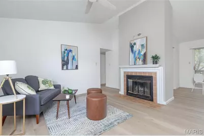 9162 Eager Road, Saint Louis, MO 63144 - Photo 1