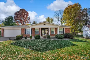 15734 Plymton Ln, Chesterfield, MO 63017 - Photo 1