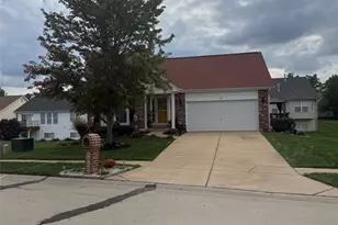 1069 Saratoga Springs Ct, Florissant, MO 63034 - Photo 1