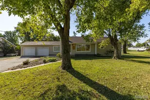 932 Scenic Dr, Herculaneum, MO 63048 - Photo 1