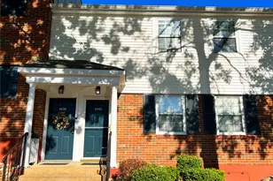 1438 Peacock Ln, Brentwood, MO 63144 - Photo 1