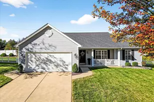 108 Meadowgate Ct, Saint Peters, MO 63376 - Photo 1