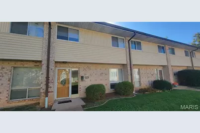 10070 Sakura Drive, Saint Louis, MO 63128 - Photo 1