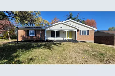 3072 Wintergreen Drive, Florissant, MO 63033 - Photo 1