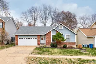 204 Oakbriar Farm Dr, Ballwin, MO 63021 - Photo 1