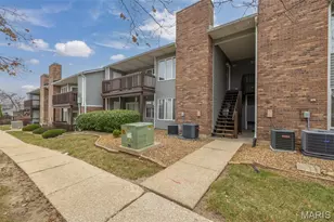 108 King Dr, Saint Charles, MO 63303 - Photo 1