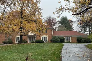 274 Falling Leaves Ct, Creve Coeur, MO 63141 - Photo 1