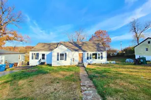 408 Coppinger Dr, Ferguson, MO 63135 - Photo 1