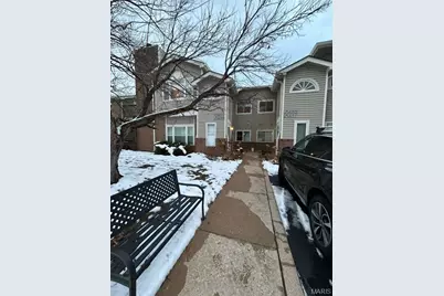 10925 Vauxhall Drive, Saint Louis, MO 63146 - Photo 1