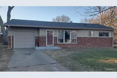 195 Clearview Drive, Florissant, MO 63033 - Photo 1