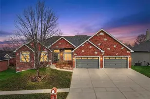 3014 Bear Ridge Dr, Wentzville, MO 63385 - Photo 1