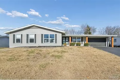 12381 Merrick Drive, Saint Louis, MO 63146 - Photo 1