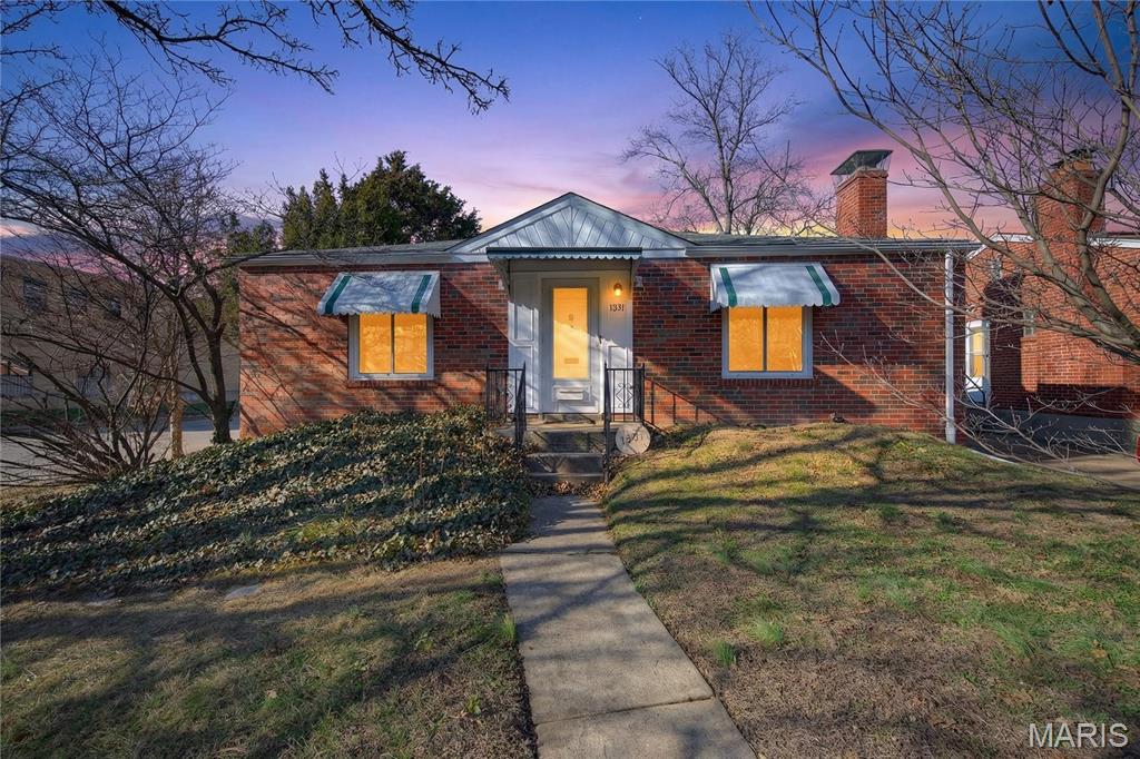 1051 North and South Rd, Saint Louis, MO 63130 - MLS 26000557 ...